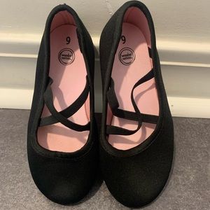 Black Ballet Flats